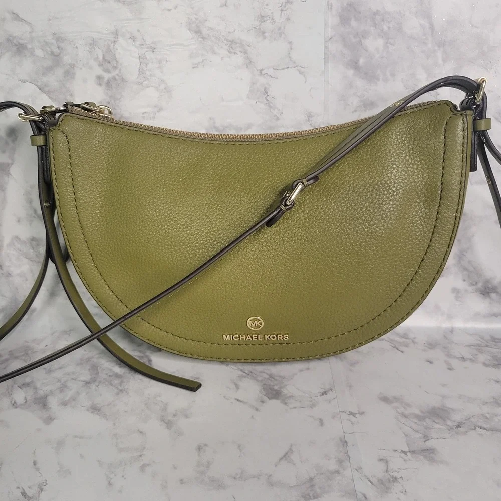 Michael Kors Camden Small Pebble Leather Messenger Bag Pistachio‎ Green Gold
